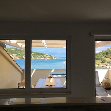 Apartment Pika Smokvina 2A Vinišće Buitenkant foto