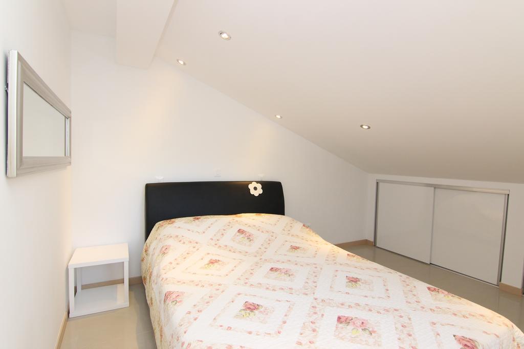 Apartment Pika Smokvina 2A Vinišće Kamer foto