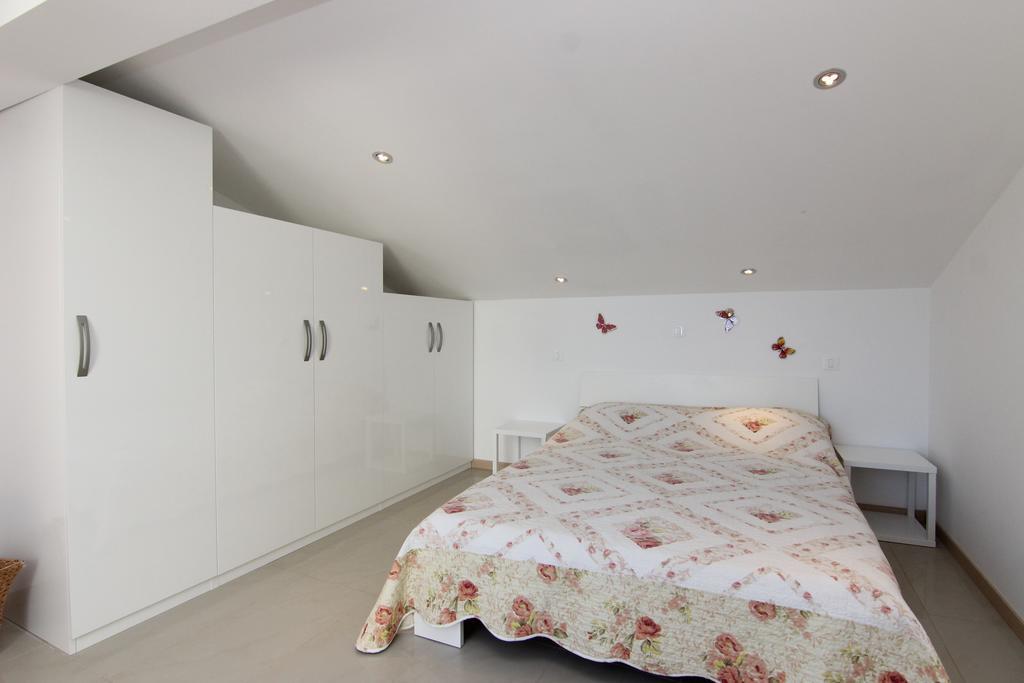 Apartment Pika Smokvina 2A Vinišće Kamer foto